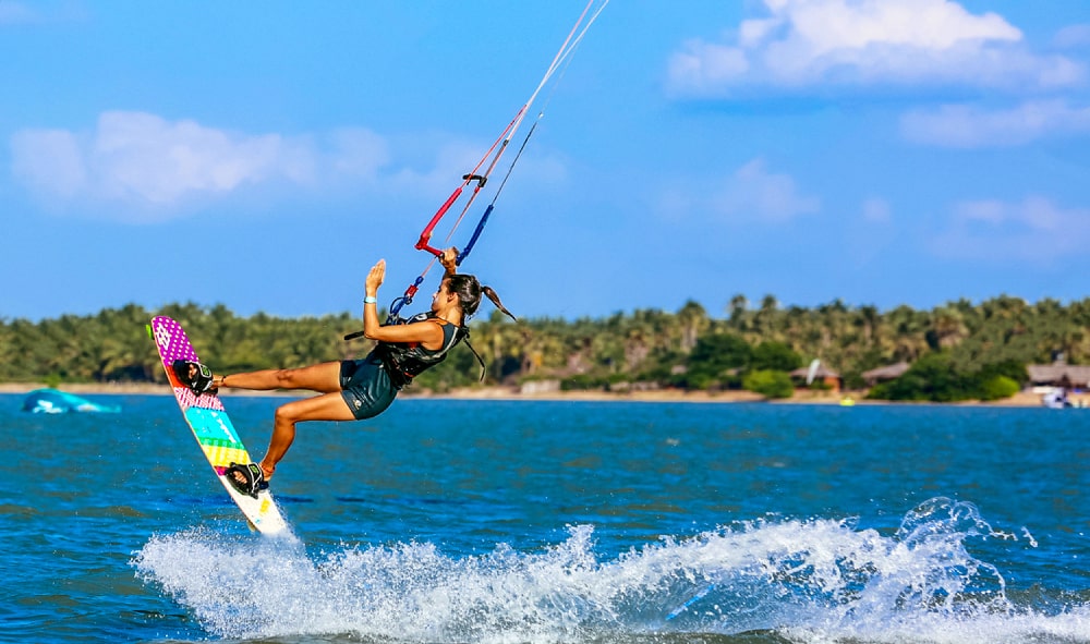 Kitesurfing-in-Sri-Lanka-gallery-pop-up (4)-min